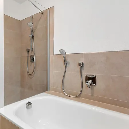 Haus 15 אופנבורג